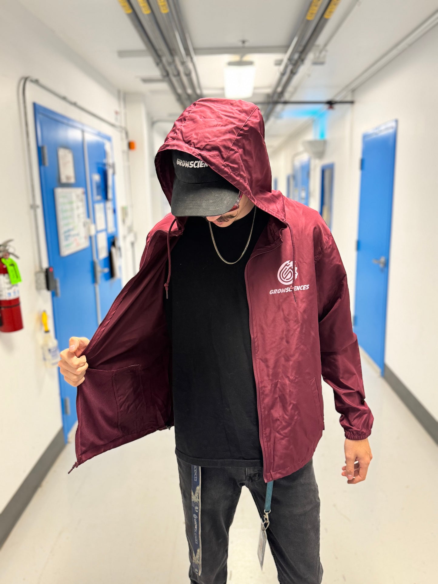 >Grow Sciences windbreaker< (V2) (MAROON)
